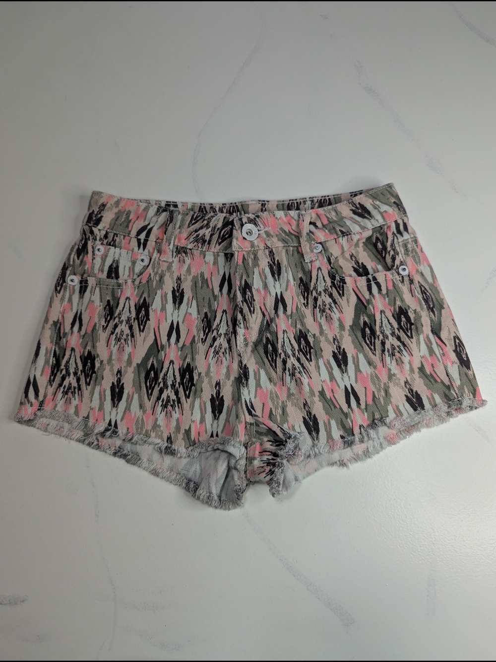 DOLLHOUSE Juniors/Womens Multicolor Aztec Denim Frayed Hem Shorts SIZE 0